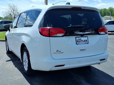 2023 Chrysler Voyager LX