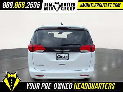 2023 Chrysler Voyager LX