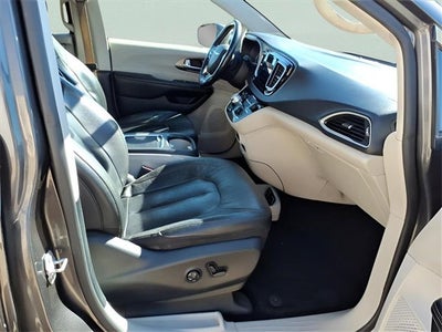 2020 Chrysler Pacifica Touring L Plus