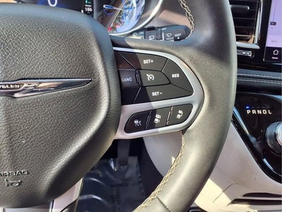 2023 Chrysler Pacifica Hybrid Touring L