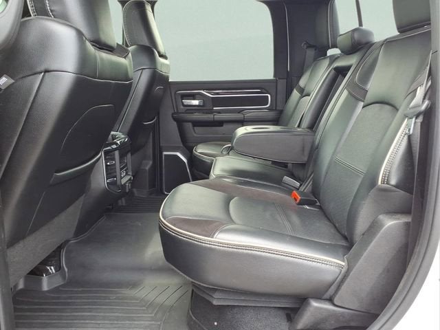 2023 RAM 3500 Laramie Crew Cab 4x4 8' Box