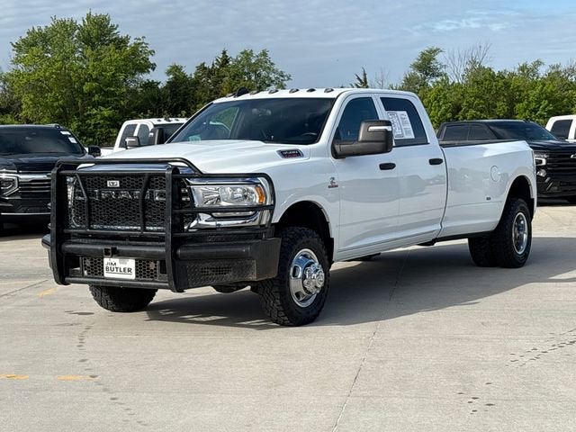 2023 RAM 3500 Tradesman Crew Cab 4x4 8' Box
