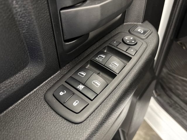 2023 RAM 3500 Tradesman Crew Cab 4x4 8' Box