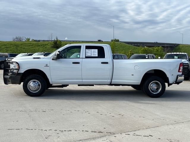 2023 RAM 3500 Tradesman Crew Cab 4x4 8' Box