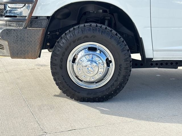 2023 RAM 3500 Tradesman Crew Cab 4x4 8' Box
