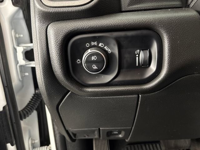 2023 RAM 3500 Tradesman Crew Cab 4x4 8' Box