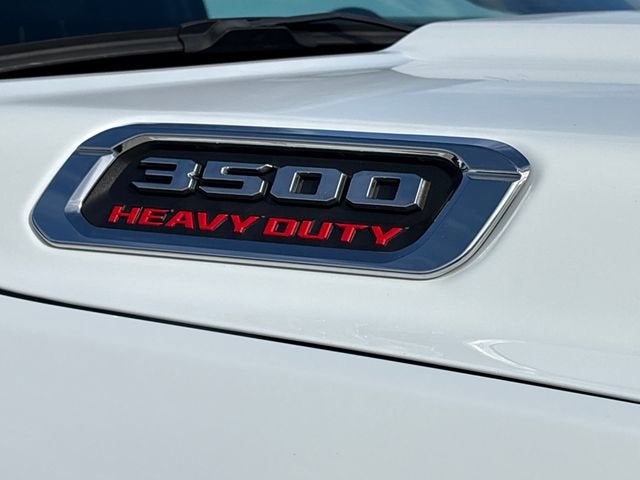2023 RAM 3500 Tradesman Crew Cab 4x4 8' Box