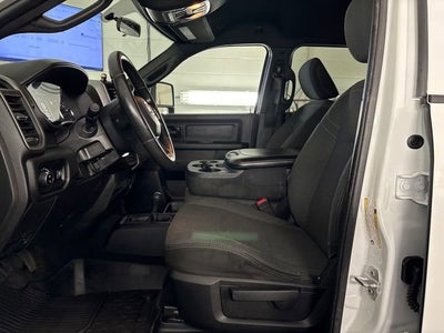 2023 RAM 3500 Tradesman Crew Cab 4x4 8' Box