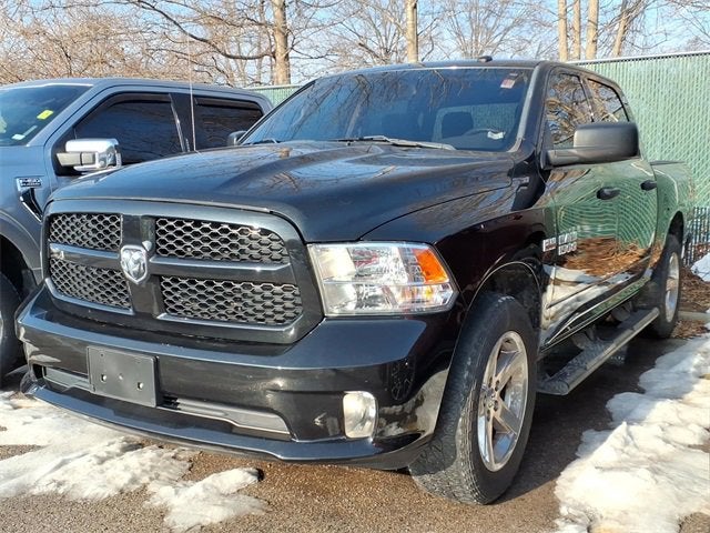 2018 RAM 1500 Express Crew Cab 4x4 5'7" Box