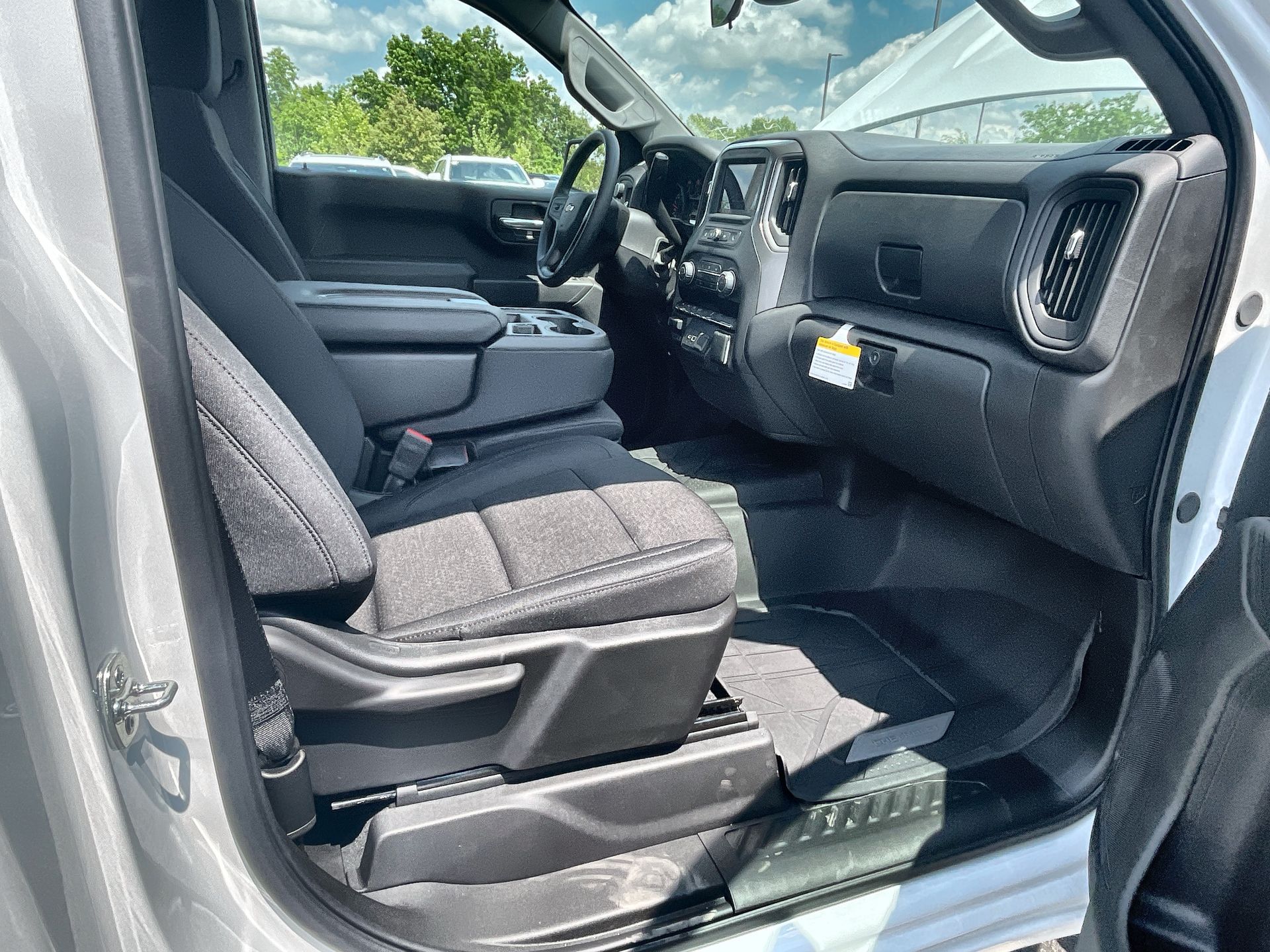 2025 Chevrolet Silverado 1500 WT