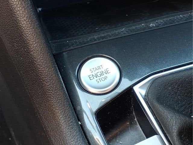 2023 Volkswagen Tiguan SEL R-Line