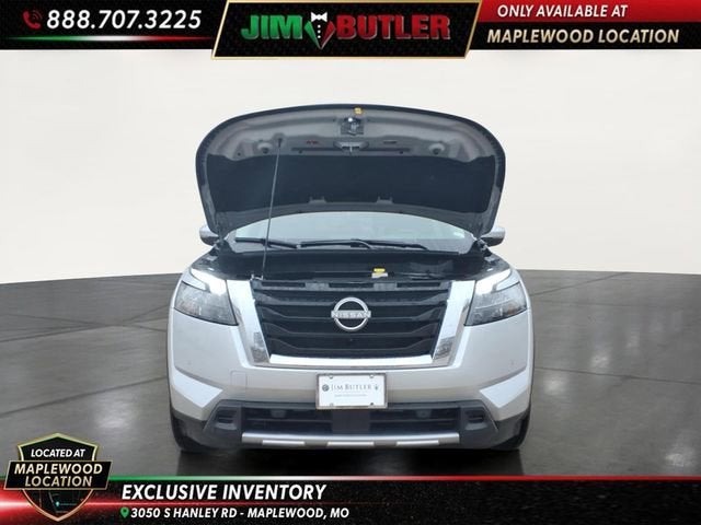 2025 Nissan Pathfinder SL