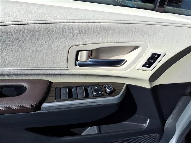 2023 Toyota Sienna Platinum