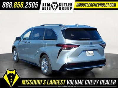 2023 Toyota Sienna Platinum