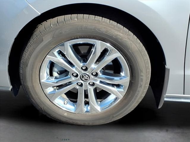 2023 Toyota Sienna Platinum