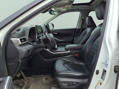 2023 Toyota Highlander Hybrid XLE