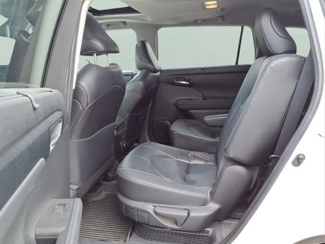 2023 Toyota Highlander Hybrid XLE