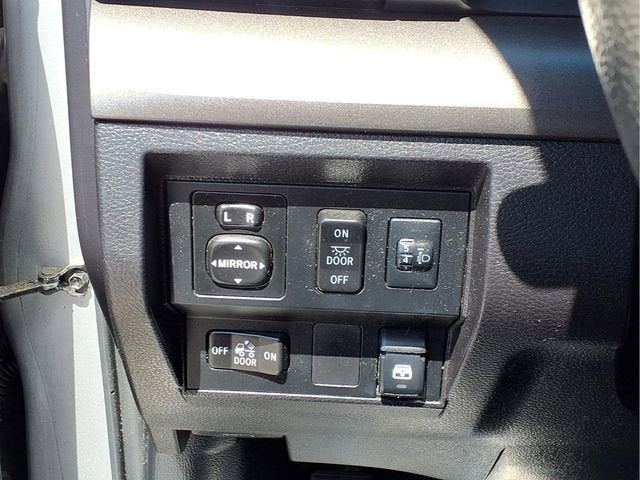 2015 Toyota Tundra SR5 5.7L V8