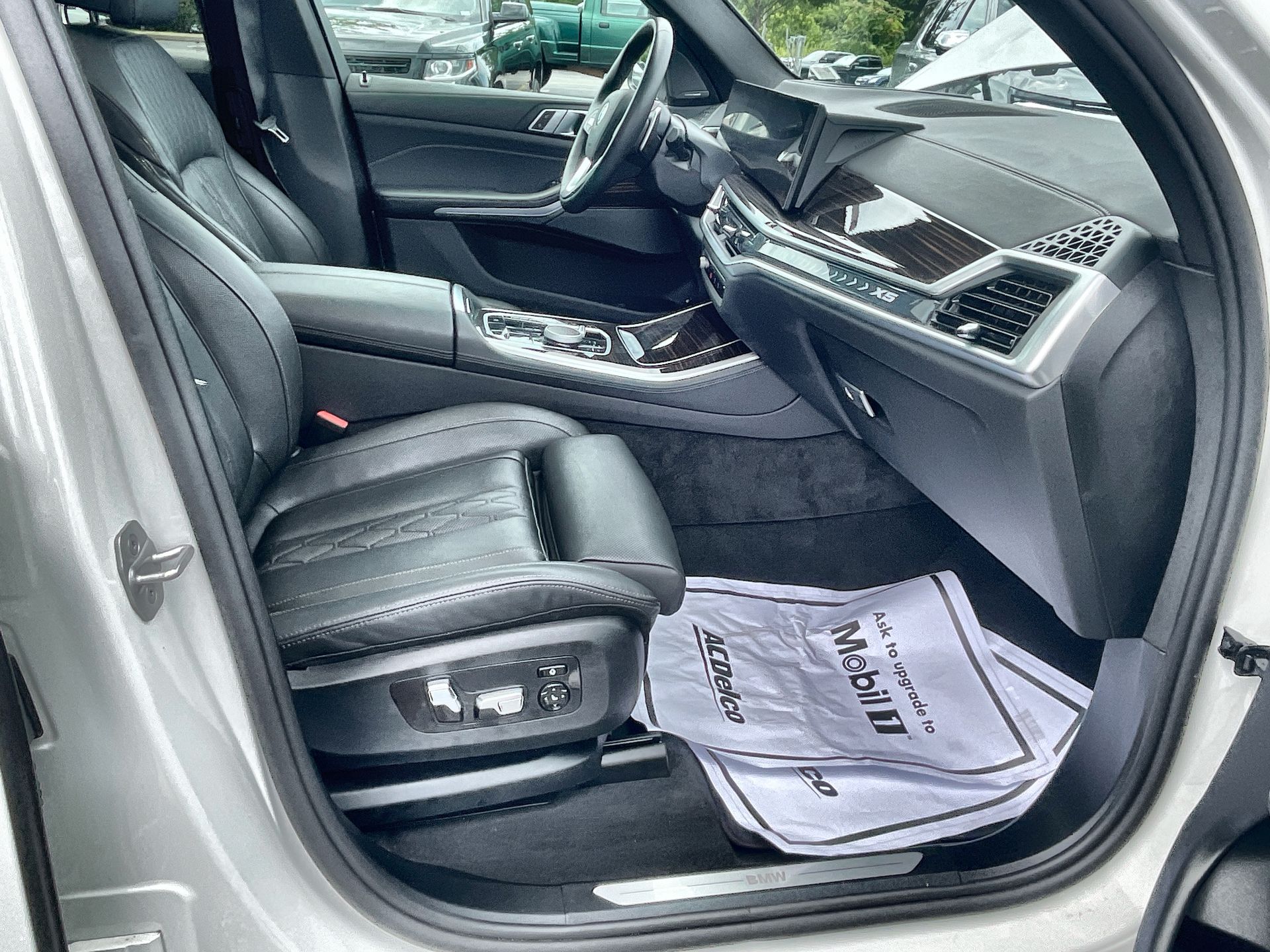 2025 BMW X5 xDrive50e