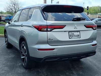 2024 Mitsubishi Outlander SE