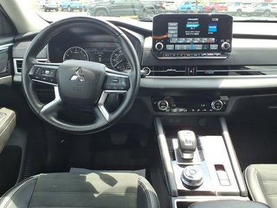 2024 Mitsubishi Outlander SE