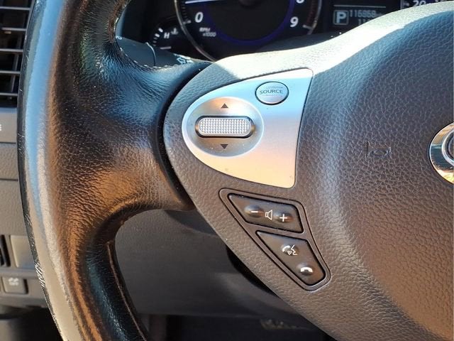 2017 INFINITI QX70 Y