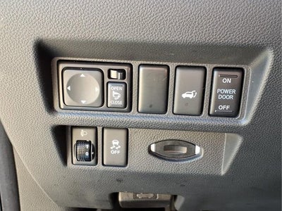 2017 INFINITI QX70 Y