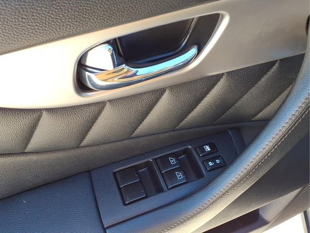 2017 INFINITI QX70 Y