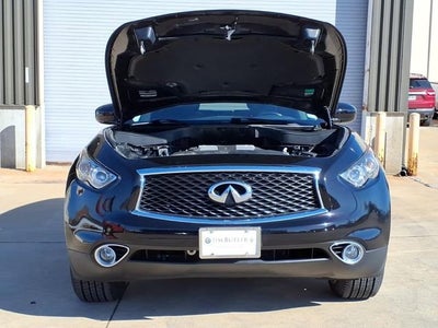 2017 INFINITI QX70 Y