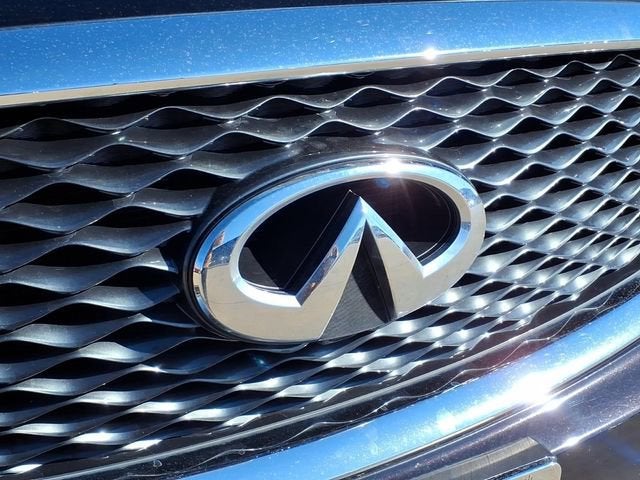 2017 INFINITI QX70 Y