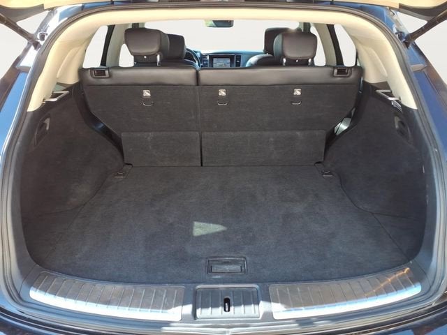 2017 INFINITI QX70 Y