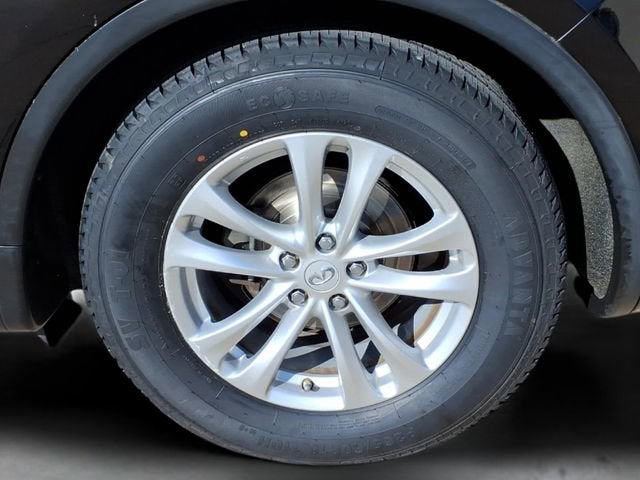 2017 INFINITI QX70 Y