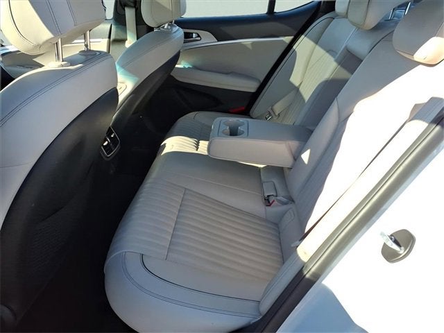 2023 Genesis G70 2.0T AWD