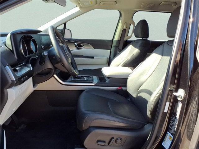 2022 Kia Carnival MPV LX Seat Package