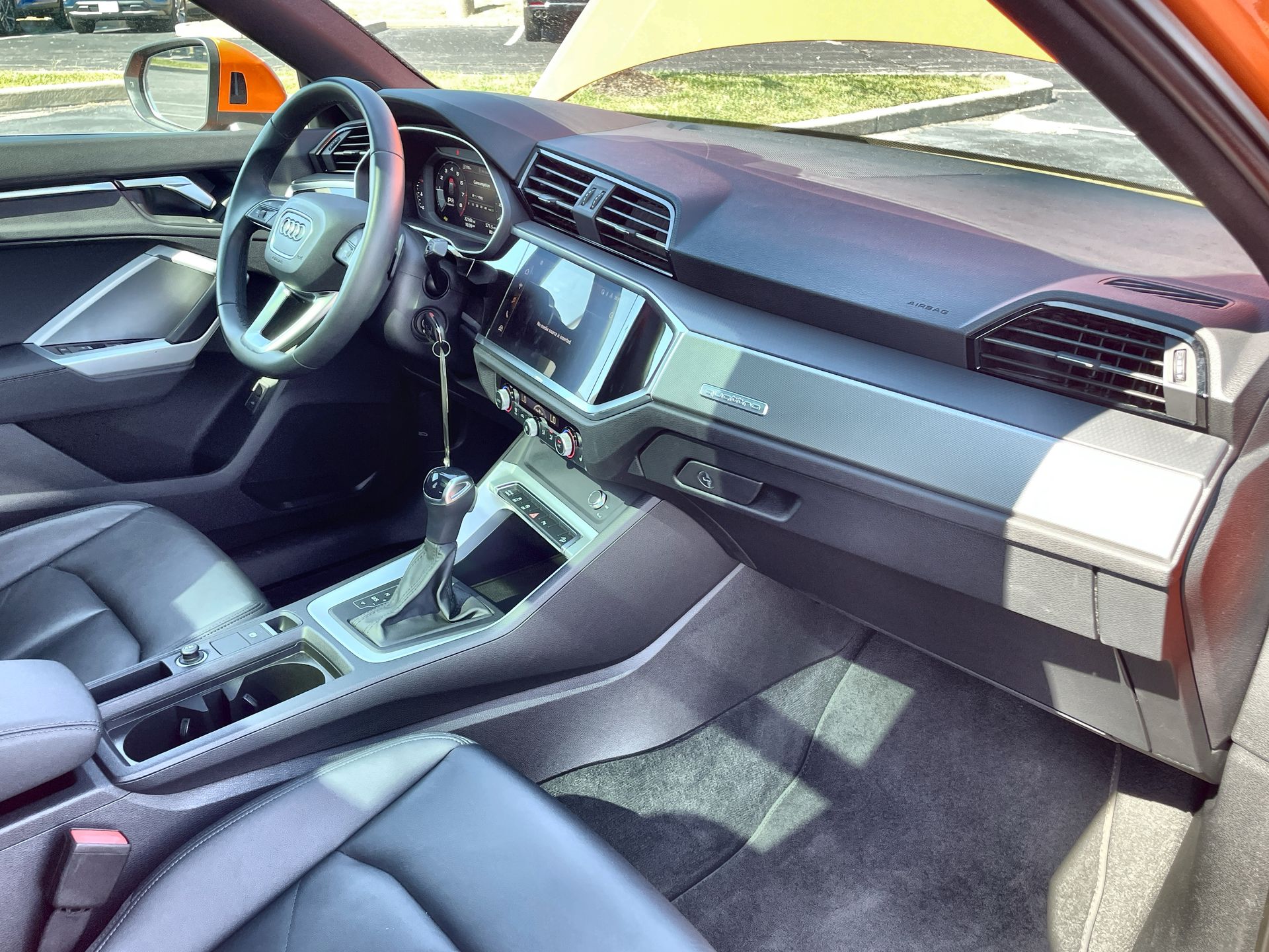 2025 Audi Q3 Premium 45 TFSI S line quattro Tiptronic