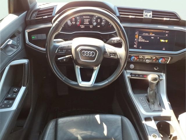 2020 Audi Q3 Premium 45 TFSI S line quattro Tiptronic