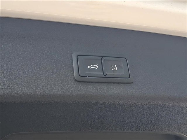 2023 Audi Q3 S line Premium