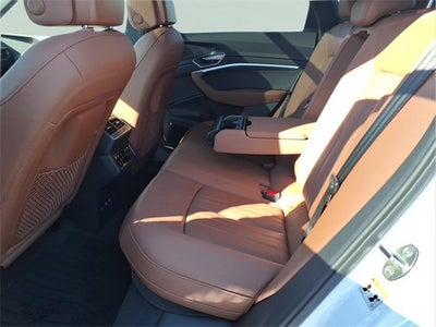 2019 Audi e-tron Premium Plus