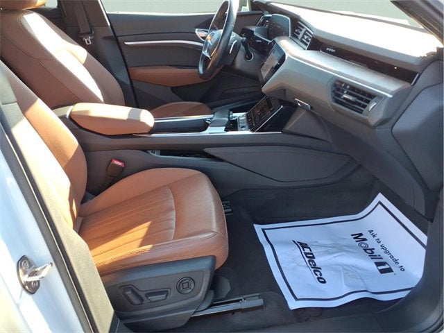 2019 Audi e-tron Premium Plus