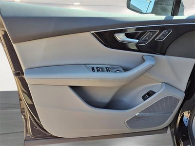 2024 Audi Q7 Premium Plus