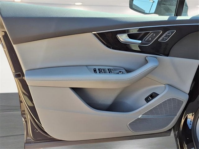 2024 Audi Q7 Premium Plus