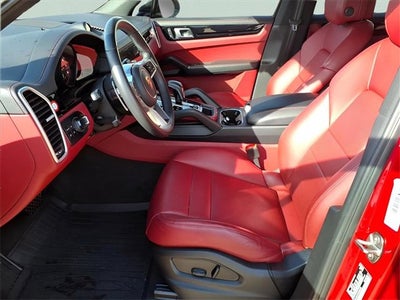 2023 Porsche Cayenne C