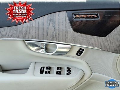 2024 Volvo XC90 Plus Bright Theme