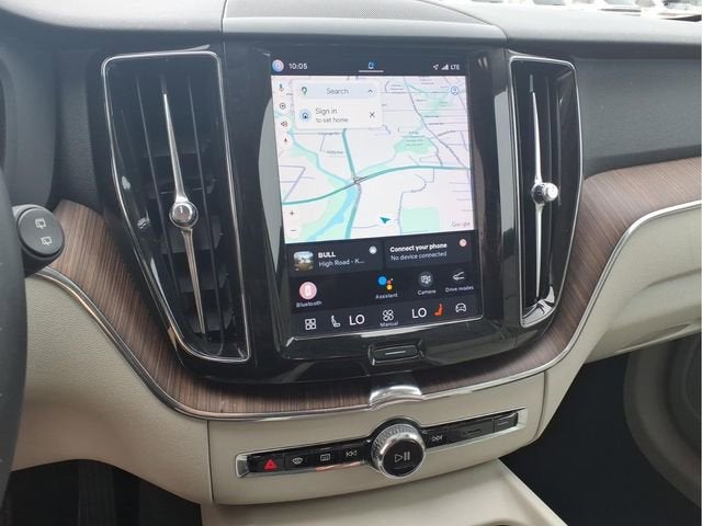 2022 Volvo XC60 Momentum