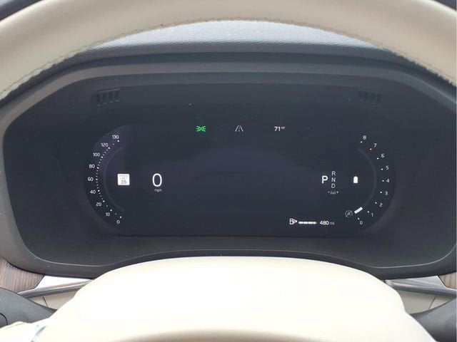 2022 Volvo XC60 Momentum