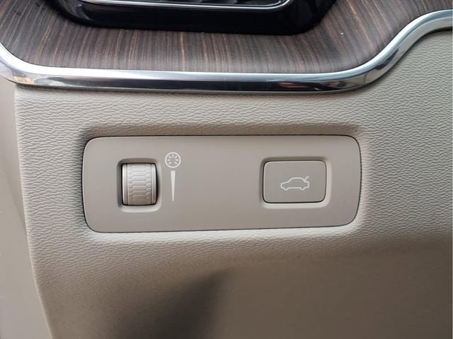 2022 Volvo XC60 Momentum