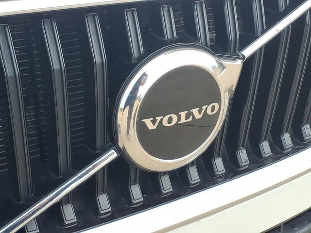 2022 Volvo XC60 Momentum