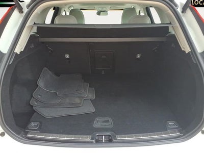 2022 Volvo XC60 Momentum