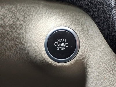 2023 Volvo XC40 Plus Bright Theme