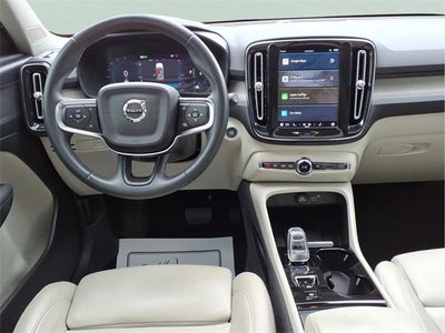 2023 Volvo XC40 Plus Bright Theme